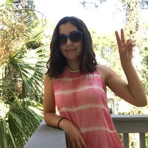 Meet your Posher, Abigail